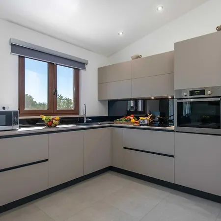 Silentio 别墅 Marčana